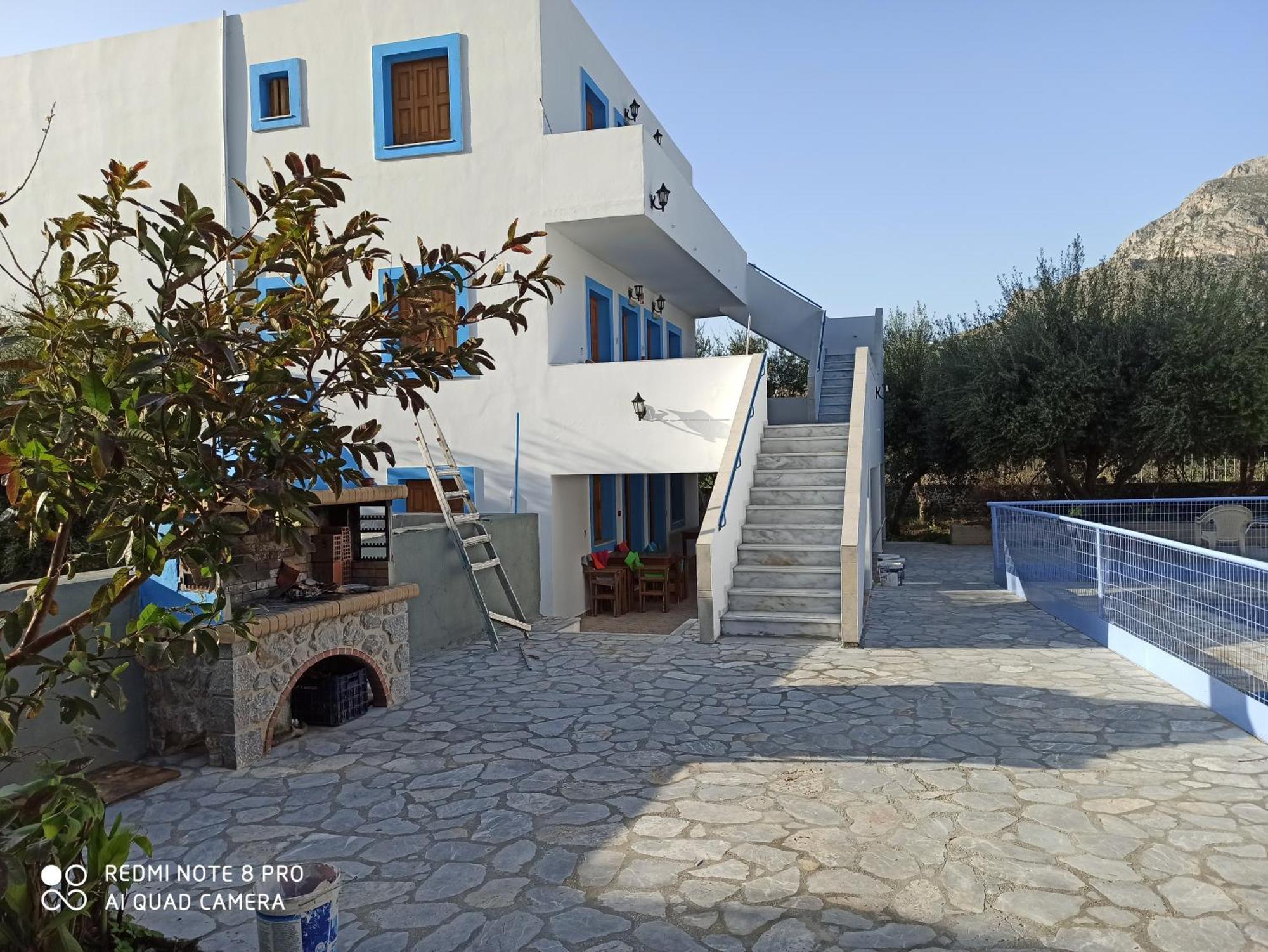 Giannis Apartments By Climbing House Panormos  Экстерьер фото